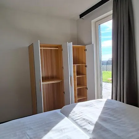 Holiday home Xxl Vakantiebungalow De Vlier Baarlo (Limburg)