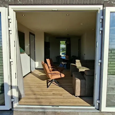 Xxl Vakantiebungalow De Vlier Holiday home